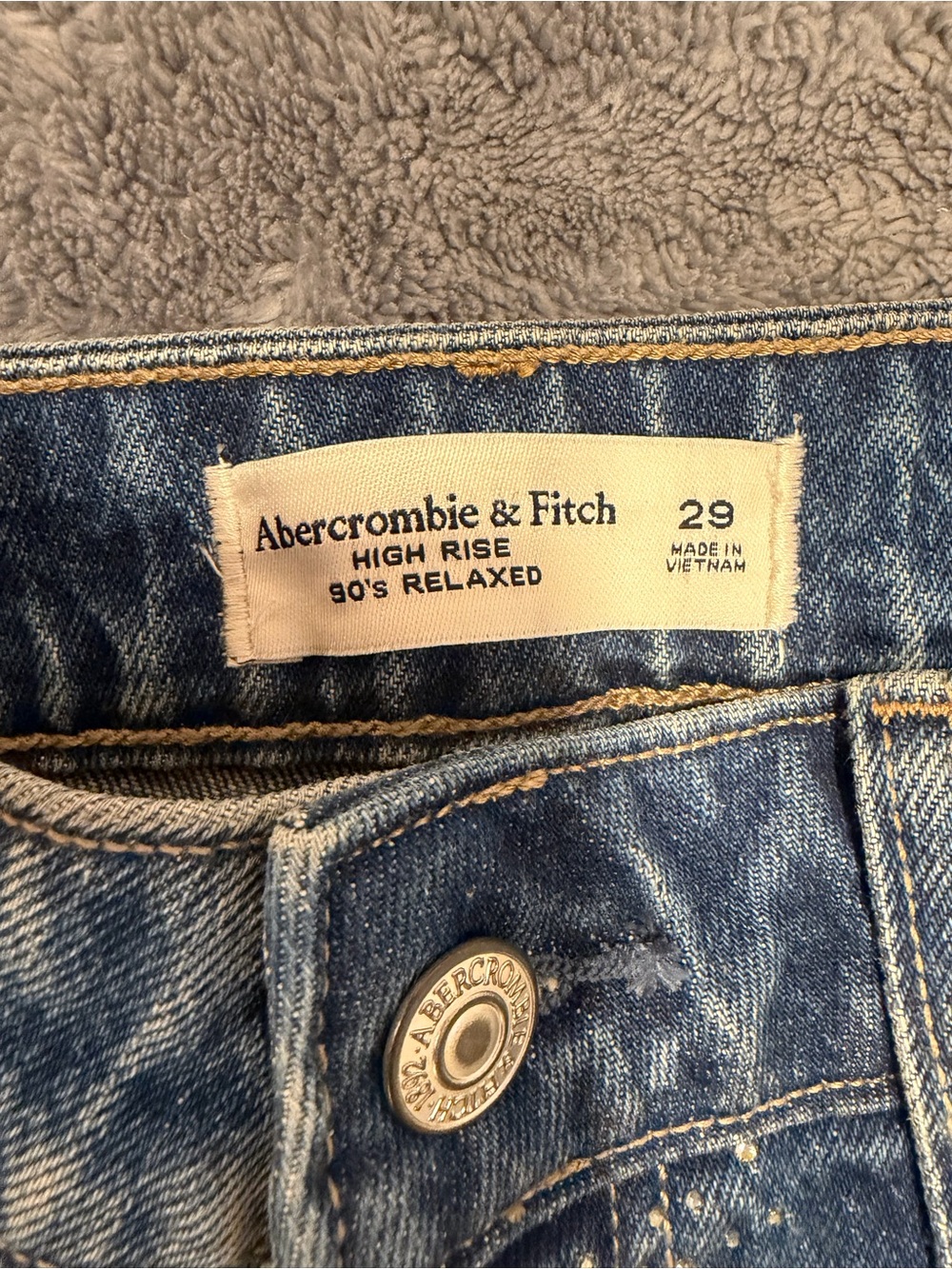 Curve Love High Rise 90s Relaxed
Shiny Embellished Jean - Picture 9 of 9